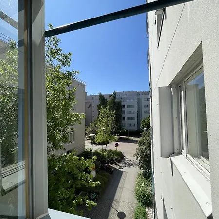 Huoneisto One-bedroom 66m2 With Sauna And Parking Helsinki